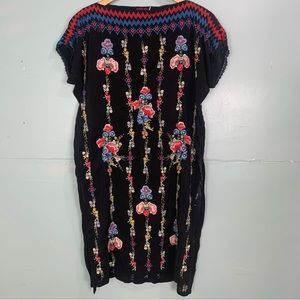 Johnny Was Bennet Tunic Allover Floral Design Small Embroider Flowers Black